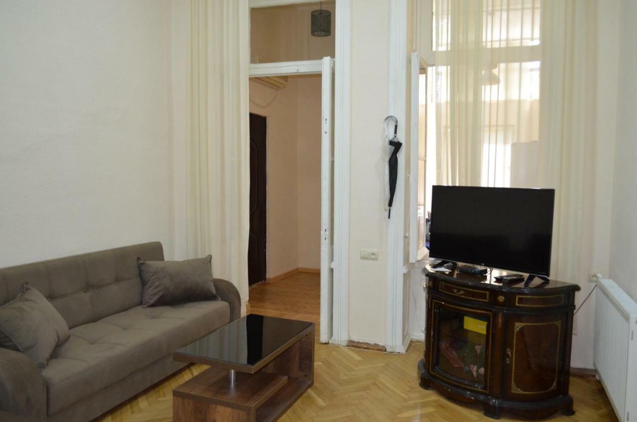Sweet Home Agmashenebeli Tbilisi Esterno foto
