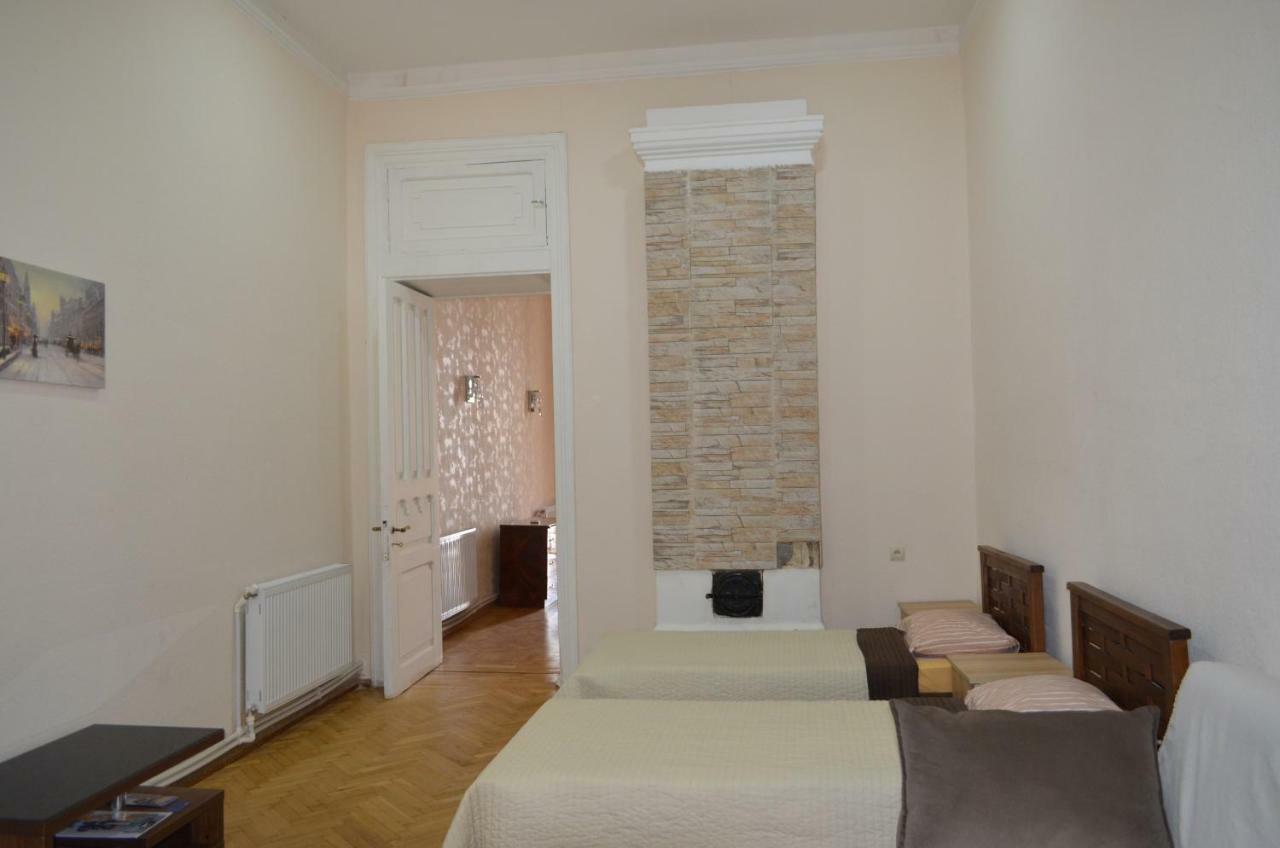 Sweet Home Agmashenebeli Tbilisi Esterno foto